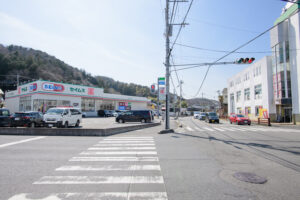 ドラッグストアセイムスのある交差点